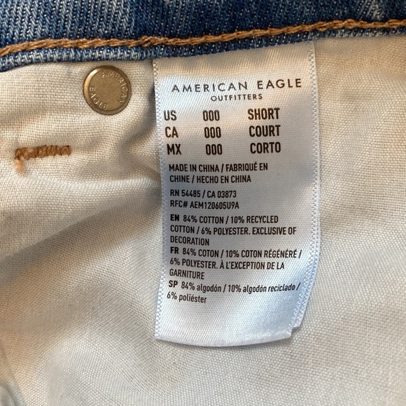 American Eagle Ripped Jeans - Picture 4 of 4